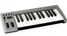 Acorn Masterkey 25  USB MIDI клавиатура, 25 клавиш, колёса высоты и модуляции