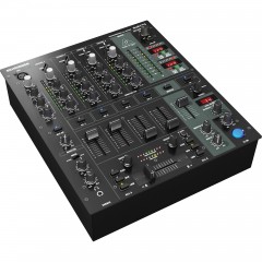 BEHRINGER PRO MIXER DJX750 микшер для DJ, 5 каналов, процессор эффектов, счетчик BPM