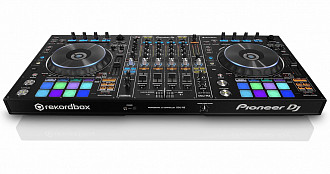 Pioneer DDJ-RZ  Четырехканальный DJ-контроллер с USB-интерфейсом для работы программой Recordbox