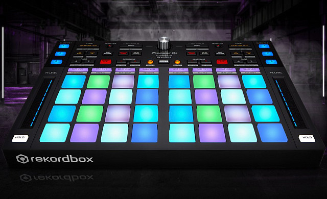 DDJ-XP1 - контроллер для rekordbox dj и dvs DDJ-XP1 - контроллер для rekordbox dj и dvs