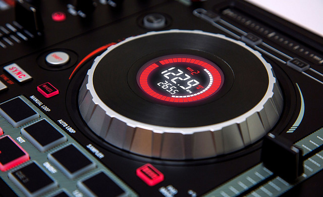 Numark Mixtrack Platinum Numark Mixtrack Platinum