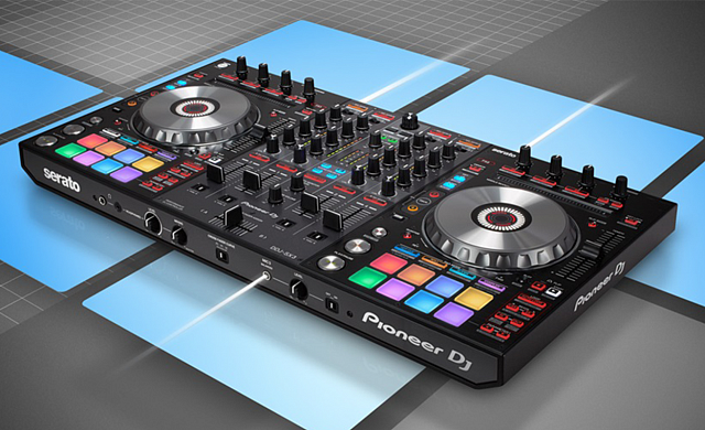 DDJ-SX3 - новый виток в эволюции самого продаваемого контроллера от Pioneer DDJ-SX3 - новый виток в эволюции самого продаваемого контроллера от Pioneer